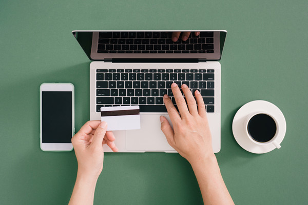 分析行業(yè)薪酬數(shù)據(jù)，制定更具競爭力的薪酬方案