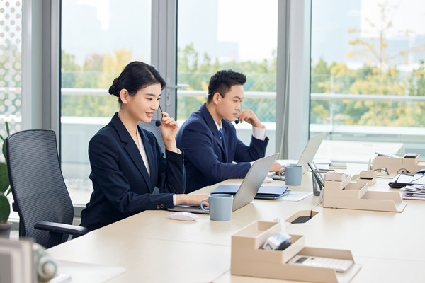 客戶關(guān)系管理：建立長(zhǎng)期、穩(wěn)定的客戶關(guān)系