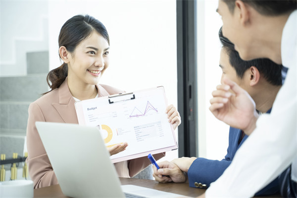 績(jī)效評(píng)估與反饋：客觀評(píng)估，持續(xù)改進(jìn)