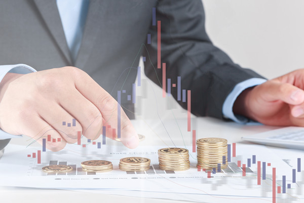 薪酬與市場接軌：保持競爭力，吸引優(yōu)秀人才