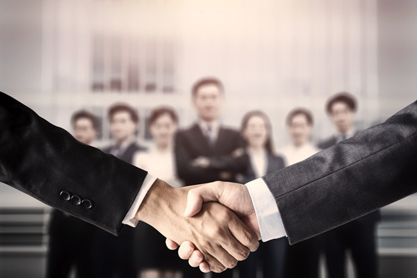 靈活應(yīng)對(duì)市場變化，調(diào)整經(jīng)營計(jì)劃，確保企業(yè)持續(xù)發(fā)展