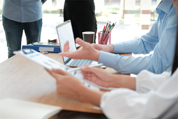 深化績(jī)效數(shù)據(jù)分析，優(yōu)化企業(yè)決策與資源配置