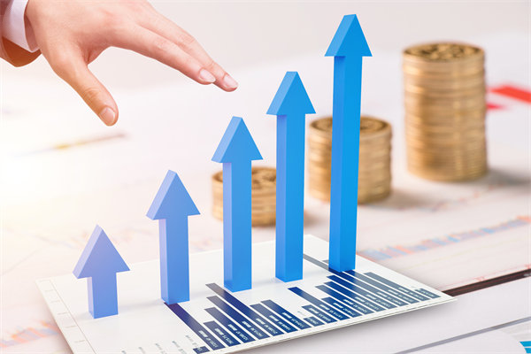 企業(yè)的戰(zhàn)略是精心設(shè)計(jì)的，還是臨機(jī)應(yīng)變的？