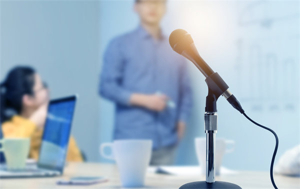 企業(yè)文化如何深度融合HR管理，增強(qiáng)團(tuán)隊(duì)凝聚力？