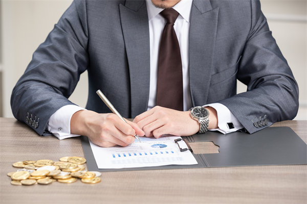 集團(tuán)財(cái)務(wù)集中管理，如何確保資金高效運(yùn)作？