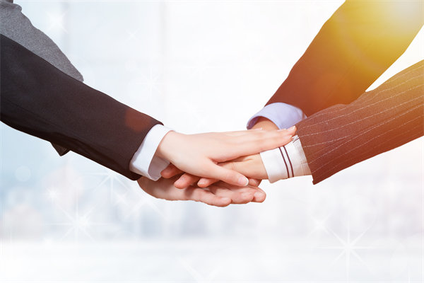 長期激勵與短期薪酬如何平衡，吸引并留住關(guān)鍵人才？