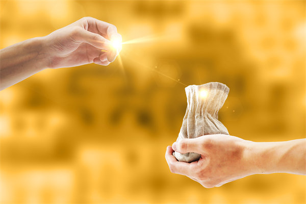 跑步入場(chǎng)的00后3天賺了3萬(wàn)，對(duì)打工族有何啟示？