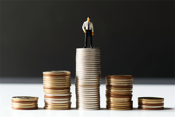 市場(chǎng)競(jìng)爭(zhēng)激烈，如何制定薪酬策略以吸引并留住人才？