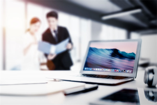 遭遇市場波動時，如何靈活調(diào)整年度經(jīng)營計劃？