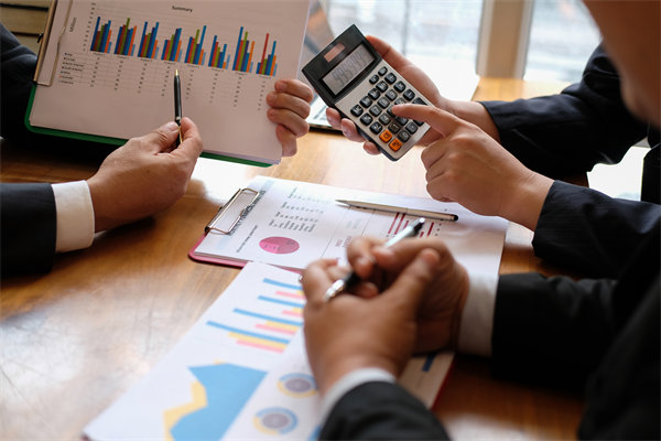 企業(yè)薪酬預(yù)算有限，如何合理分配以實(shí)現(xiàn)最大效益？