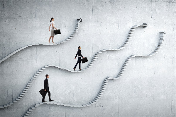 如何平衡員工個(gè)人績效與企業(yè)整體目標(biāo)，實(shí)現(xiàn)雙贏？