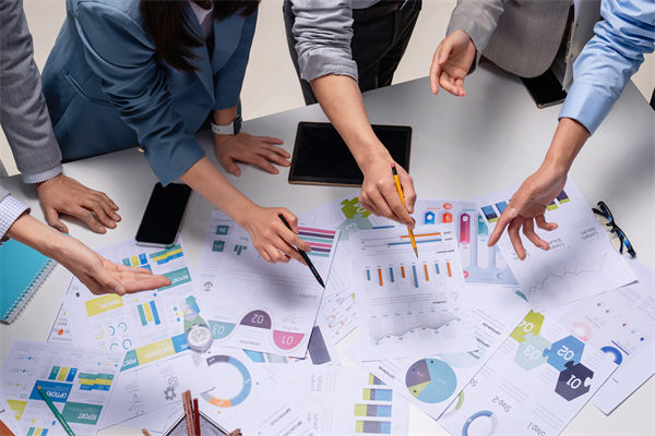 薪酬結(jié)構(gòu)如何設(shè)計(jì)，才能既吸引人才，又促進(jìn)內(nèi)部公平？