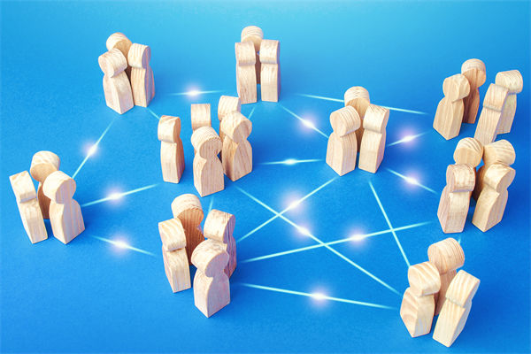 如何通過組織規(guī)劃，促進內部溝通與團隊協(xié)作效率？