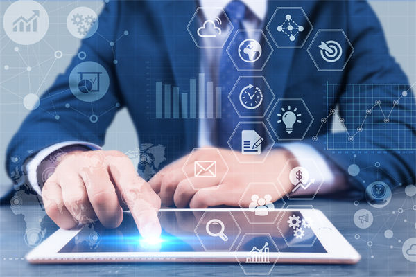 制定年度經營計劃時，如何平衡創(chuàng)新與風險？