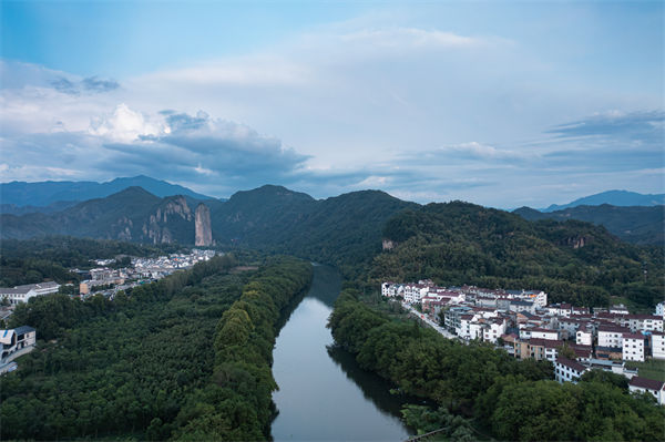 麗水戰(zhàn)略咨詢公司如何為企業(yè)規(guī)劃長遠(yuǎn)藍(lán)圖？