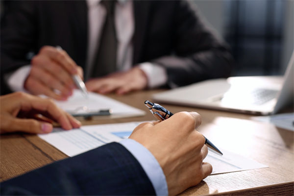 如何構(gòu)建有效的集團(tuán)管控體系，提升決策效率？