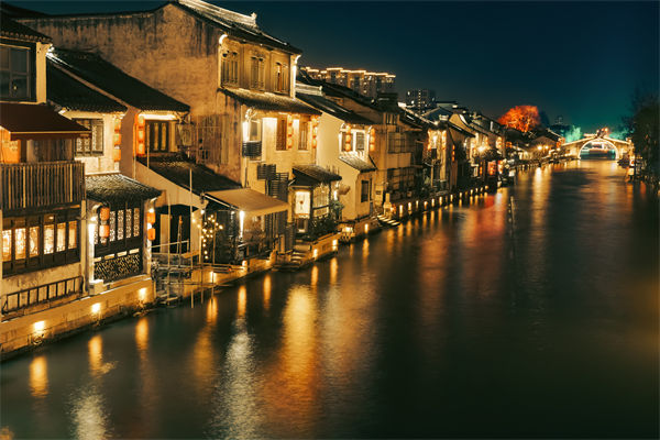 無錫戰(zhàn)略咨詢公司如何為企業(yè)定制長遠(yuǎn)規(guī)劃？