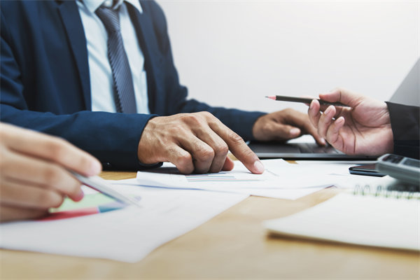 面對多元化業(yè)務(wù)，集團如何精準制定管控體系與策略？