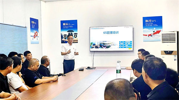 正睿老師給企業(yè)團(tuán)隊培訓(xùn)