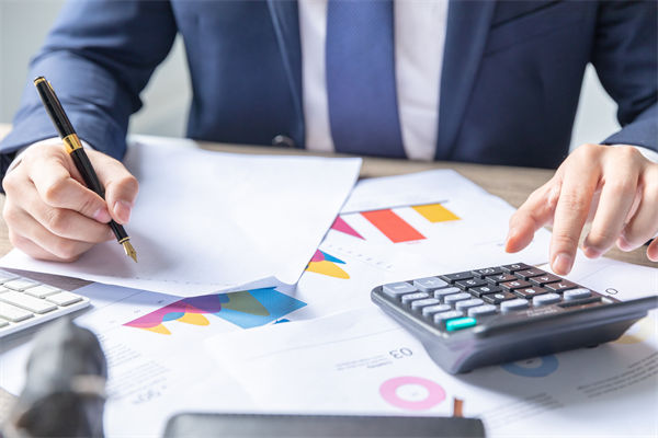 預算總超支卻無對策，企業(yè)預算管理如何精準控成本？