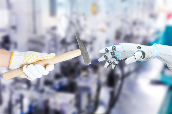 員工對(duì)數(shù)字化管理抵觸，推進(jìn)遇阻，怎樣化解難題？