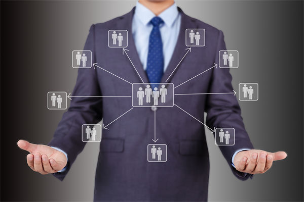 集團(tuán)管控松散低效？如何平衡集權(quán)分權(quán)激活子公司動(dòng)能？