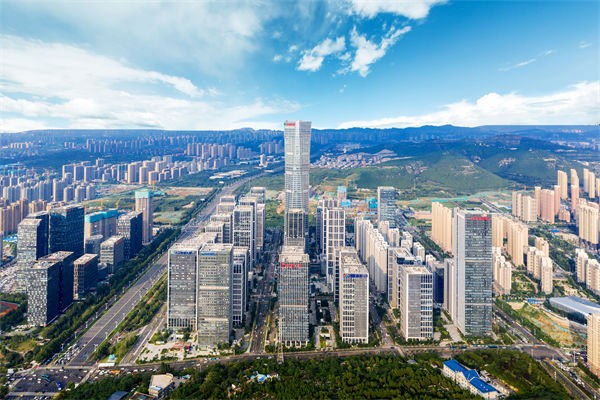 企業(yè)管理難題頻出，濟南管理咨詢?nèi)绾尉珳势凭帜鎰菰鲩L？