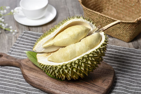 榴蓮價(jià)格暴跌50%，有人買(mǎi)了50箱，預(yù)算管理怎么看？