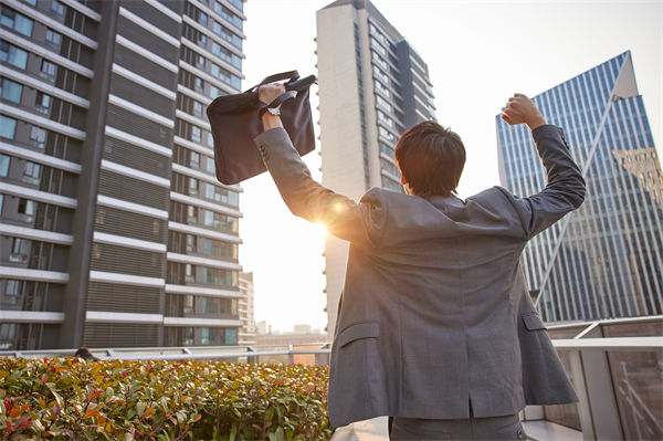 企業(yè)文化分析：為什么越來(lái)越多年輕人愛上丑娃娃？