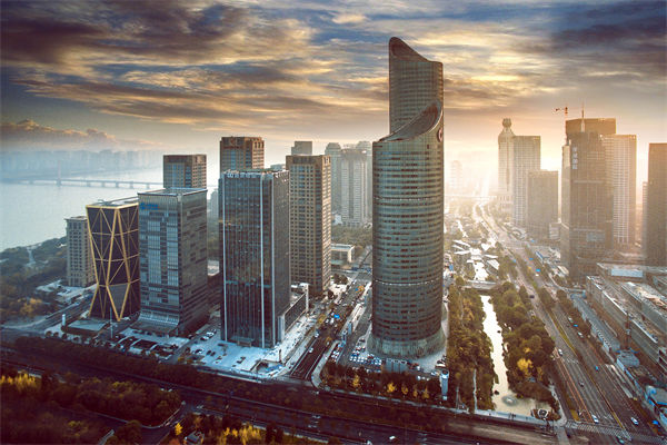 市場突變計劃失效，年度計劃如何靈活應對突發(fā)情況？