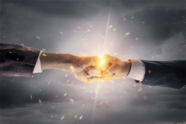 文化手冊(cè)寫滿崇高理念，基層執(zhí)行為何總唱反調(diào)？