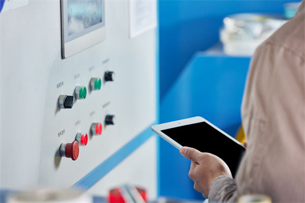 員工抵觸流程變革，數(shù)字化管理轉(zhuǎn)型如何真正落地？