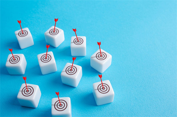 白酒遇冷，集體“降度”，關(guān)聯(lián)企業(yè)有何營(yíng)銷(xiāo)啟示？