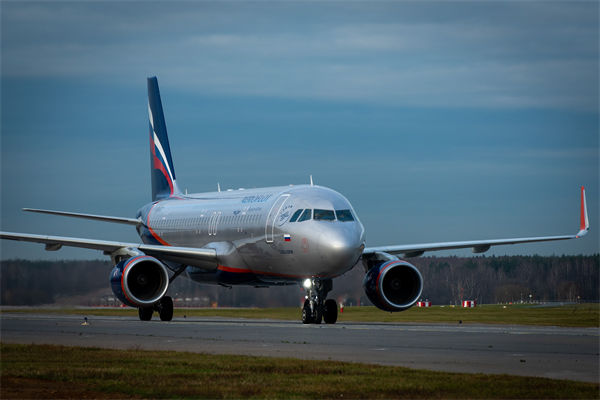 數(shù)十架中資公司飛機(jī)被扣俄羅斯，戰(zhàn)略咨詢怎么看？