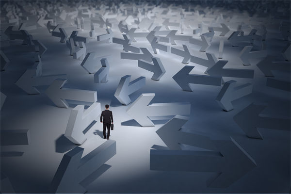 高層沉迷戰(zhàn)略藍(lán)圖，執(zhí)行層落地時(shí)為何偏離航道？