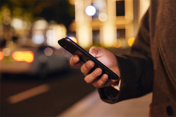 制造業(yè)管理：電子產(chǎn)品“防藍(lán)光”功能真能護(hù)眼嗎？