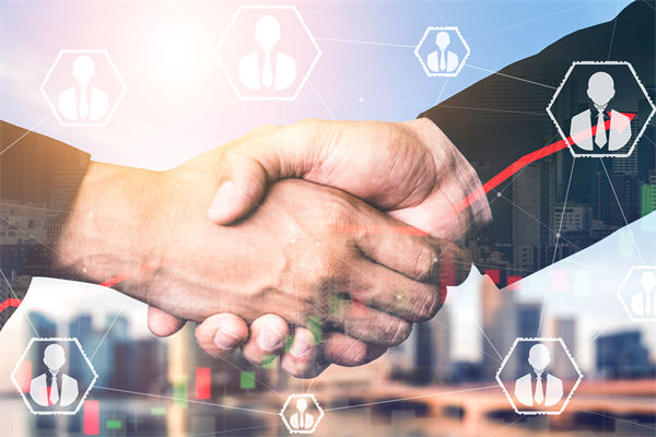 青島一環(huán)衛(wèi)工將垃圾掃進大海被開除