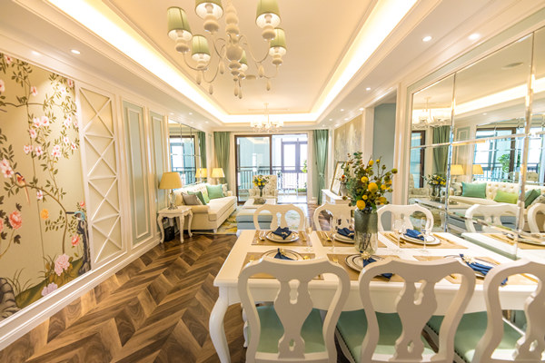 燈飾行業(yè)精益生產(chǎn)管理咨詢(xún)公司哪家好，能解小批量定制效率低？